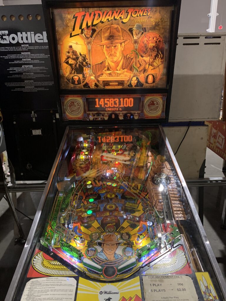 Indiana Jones Pinball Automat von Williams (1993)
